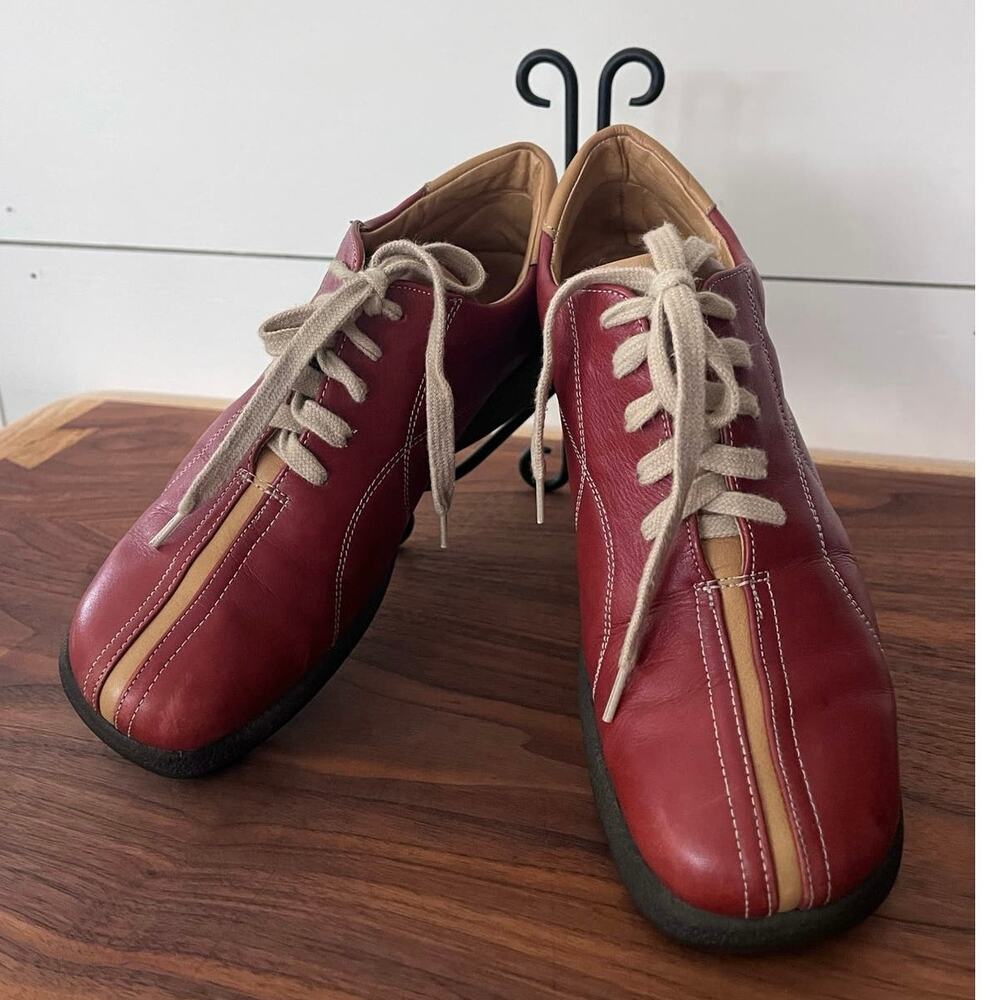 Women’s Hispanitas Two-Tone Burgundy/Tan Lace-up Shoes Size 37